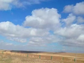 秋日的巴里坤草原